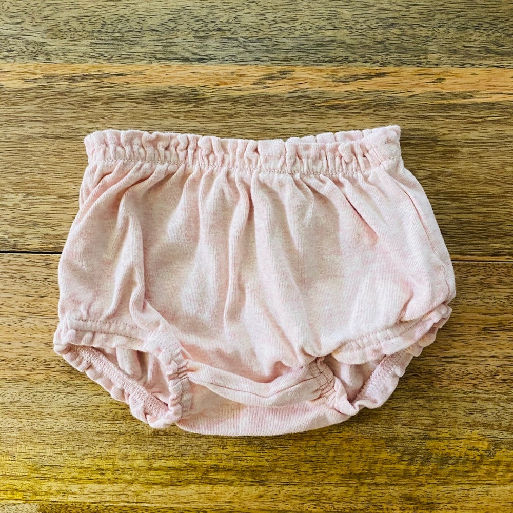 Baby Gap Bubble Shorts - Picture 3 of 7